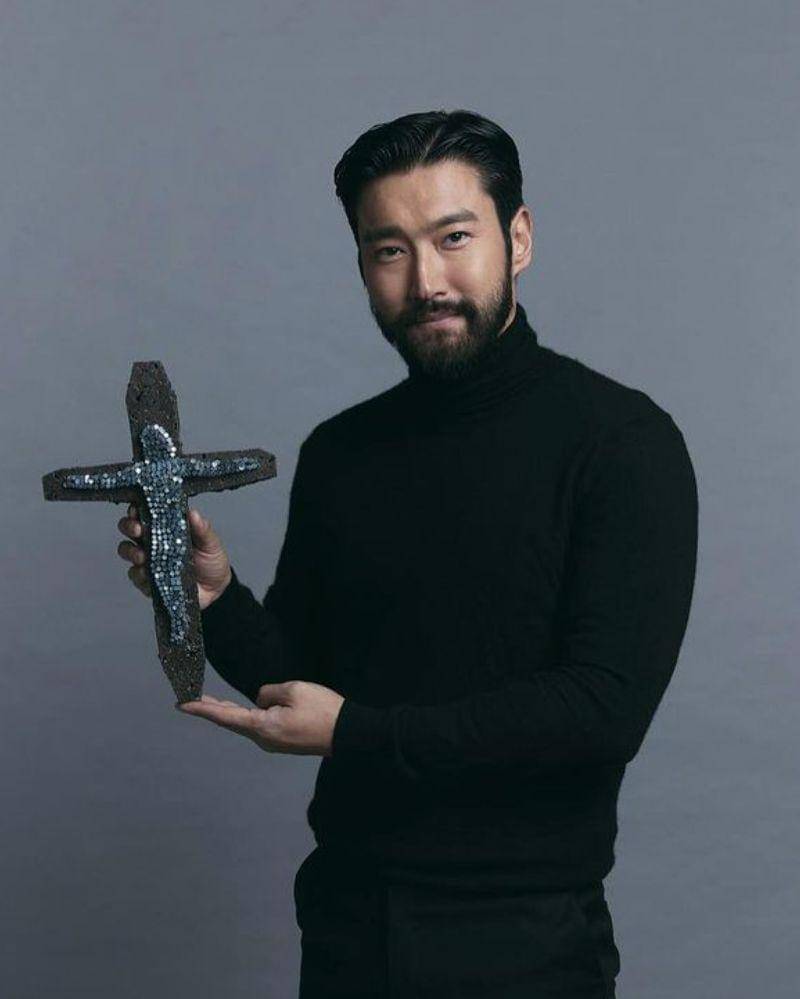 Instagram.com/siwonchoi